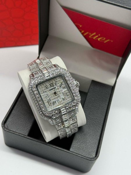 ساعة Cartier مرصعة